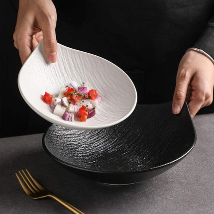 Stoneware water-drop shaped bowl set